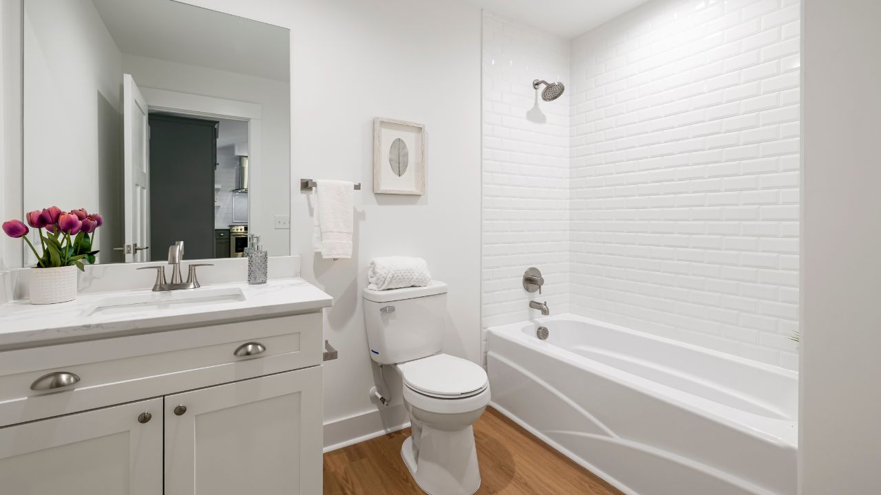 how much does it cost to remodel a small bathroom